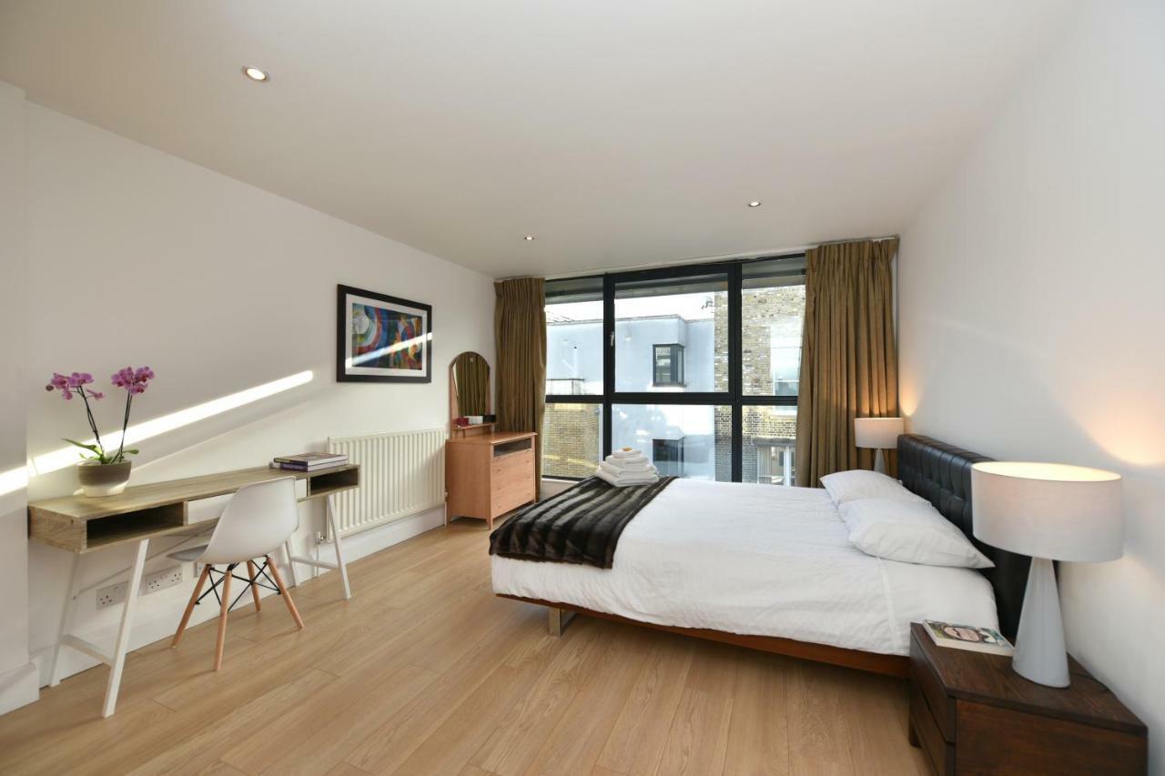 Modern & Peaceful Flat 2 Mins To Tube * Londen