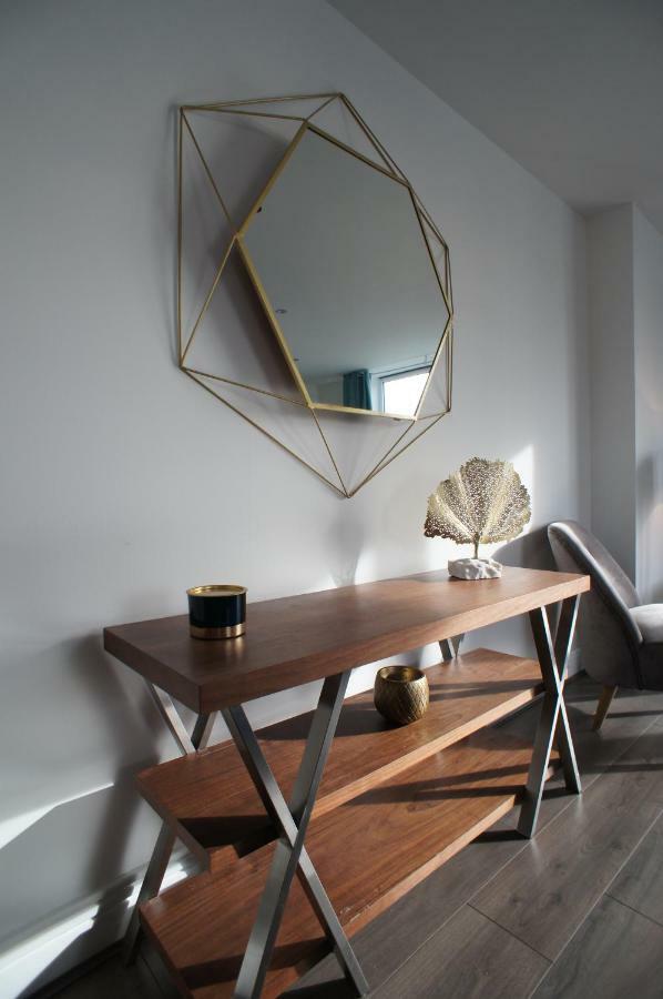 Thames View Apartment *