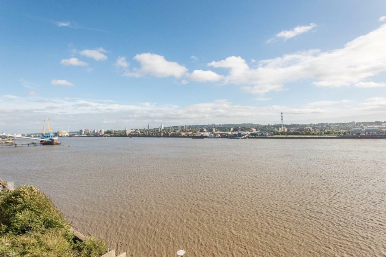 Thames View Apartment *