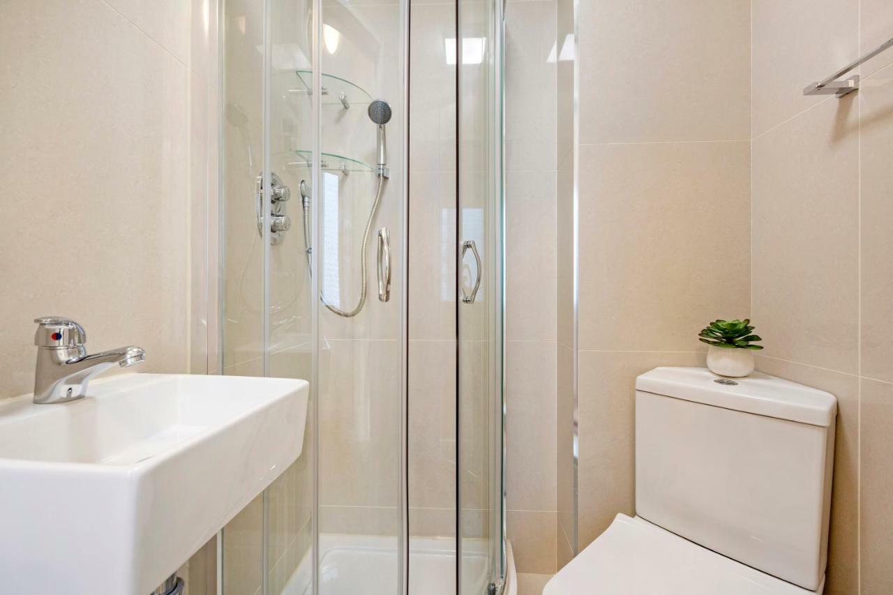 Basement Sussex Apartment London