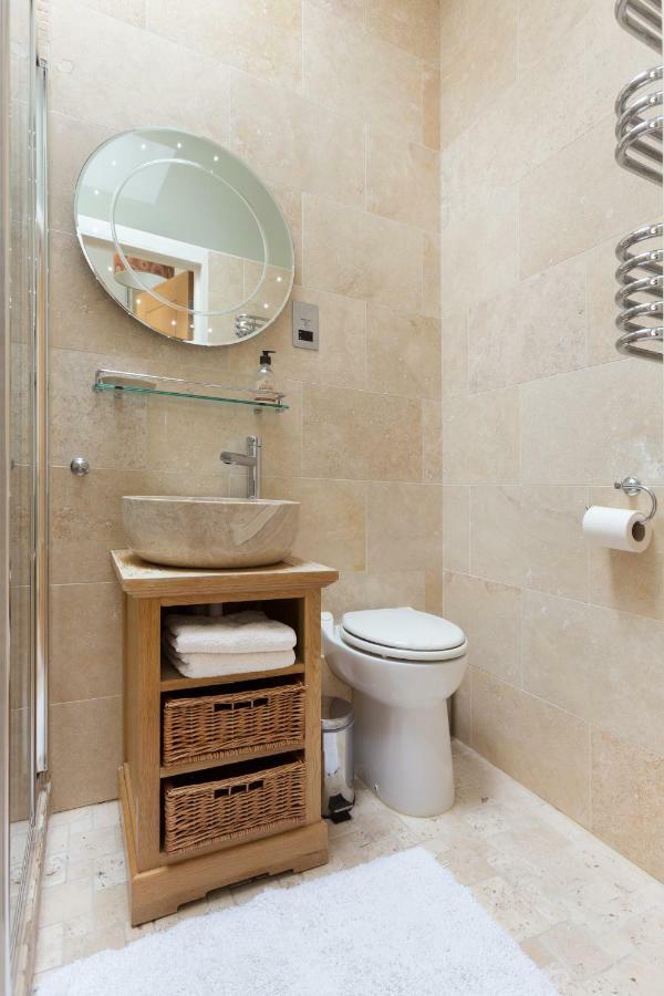 Pimlico Apartment