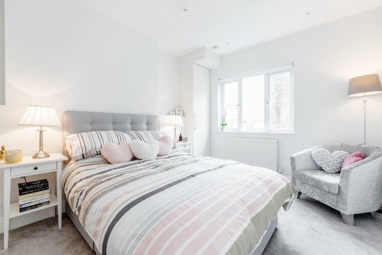 2-bed Notting Hill / Portobello Apartment *