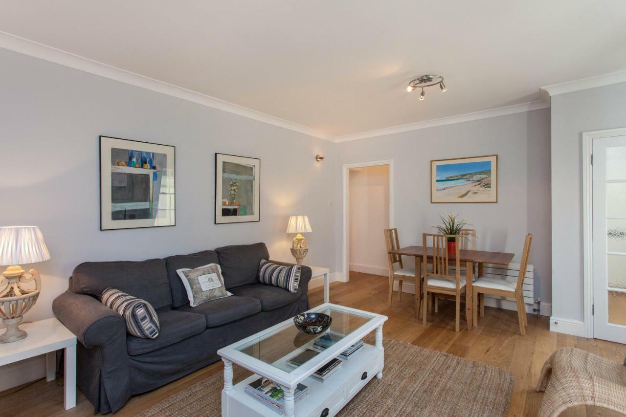 Charming Paddington Apartment