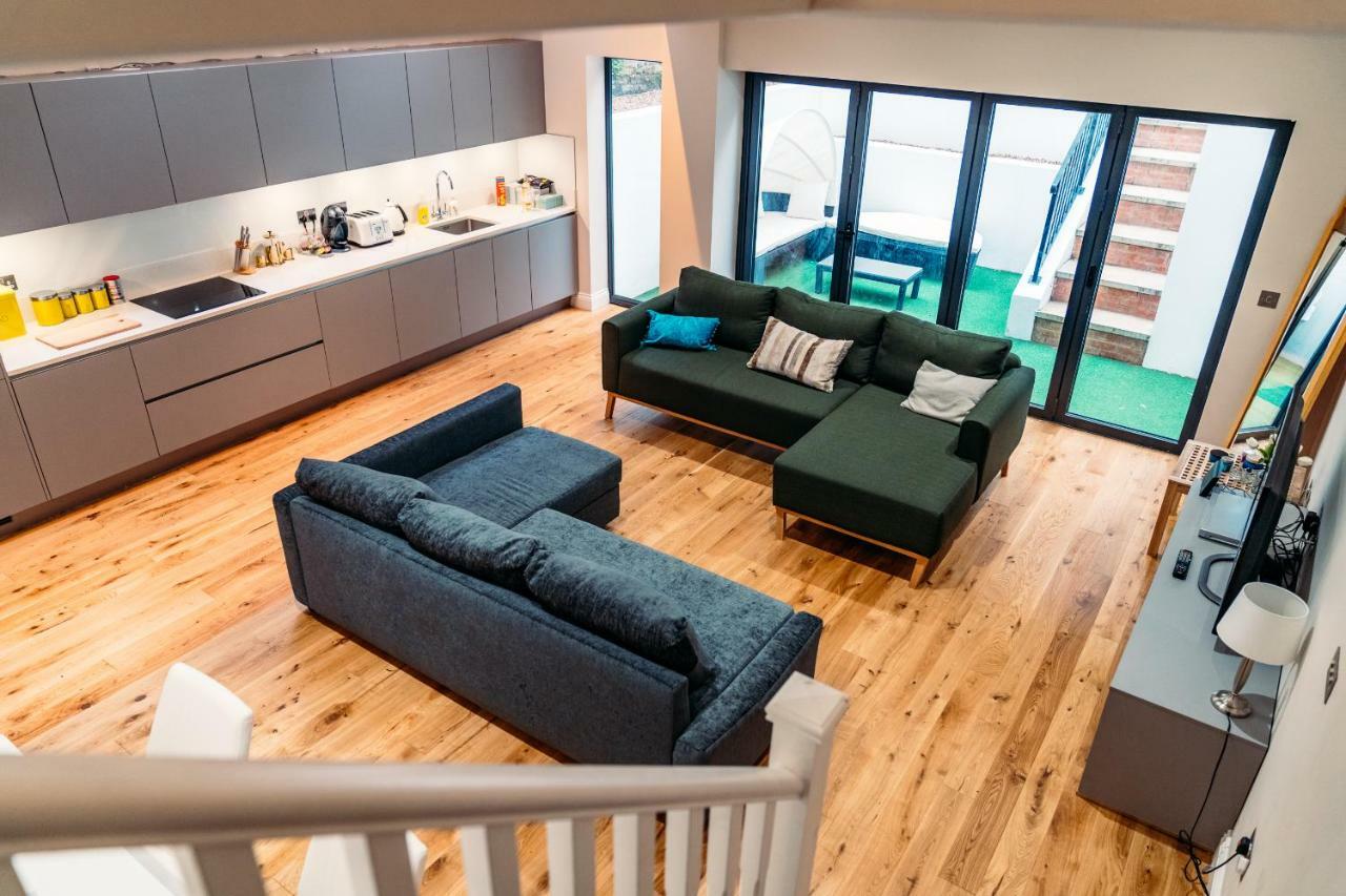 Apartment Flat 2, Cromwell Road 3 Bedroom