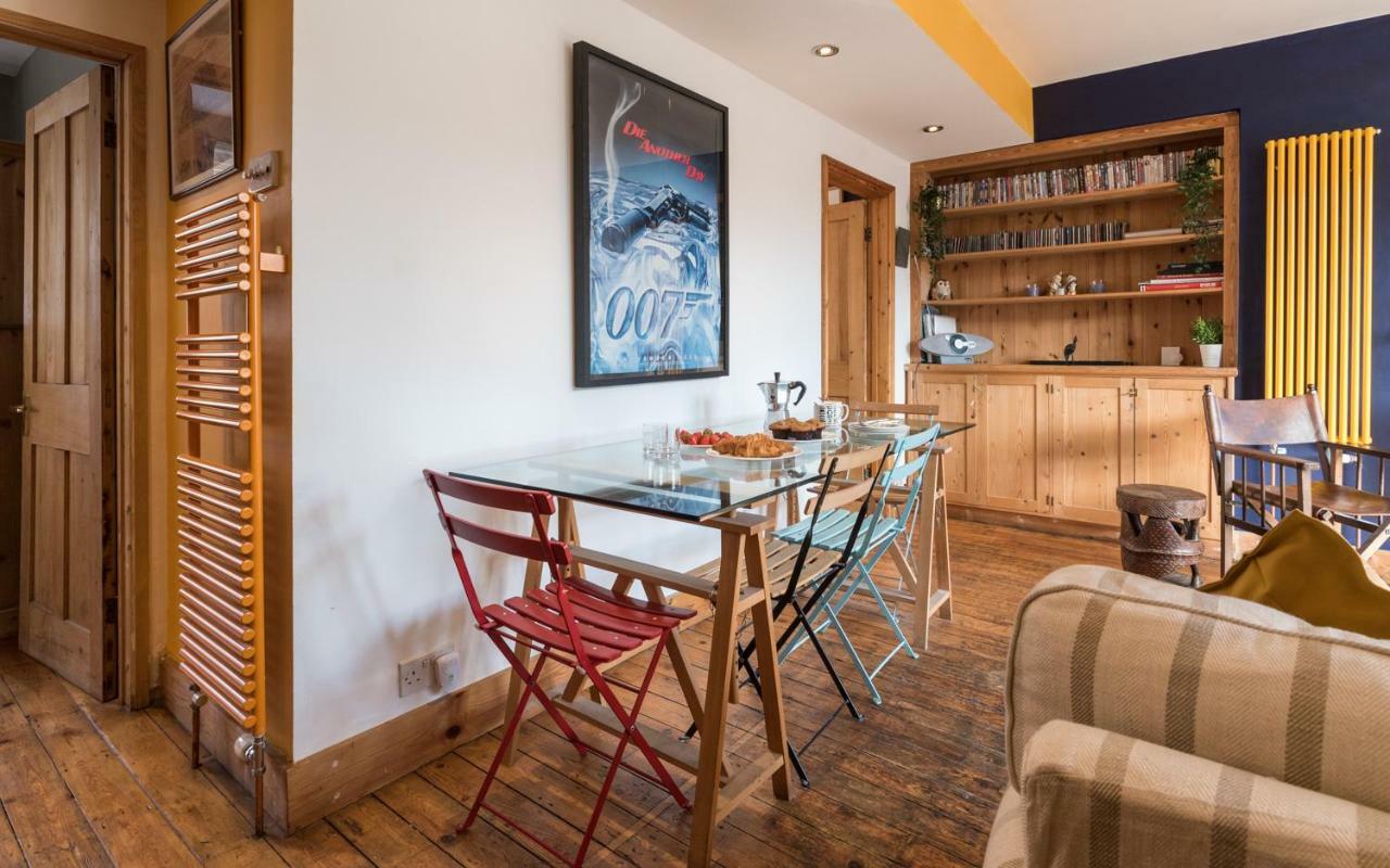 Artistic And Soulful Carnaby Street Movie Pad Apartment *