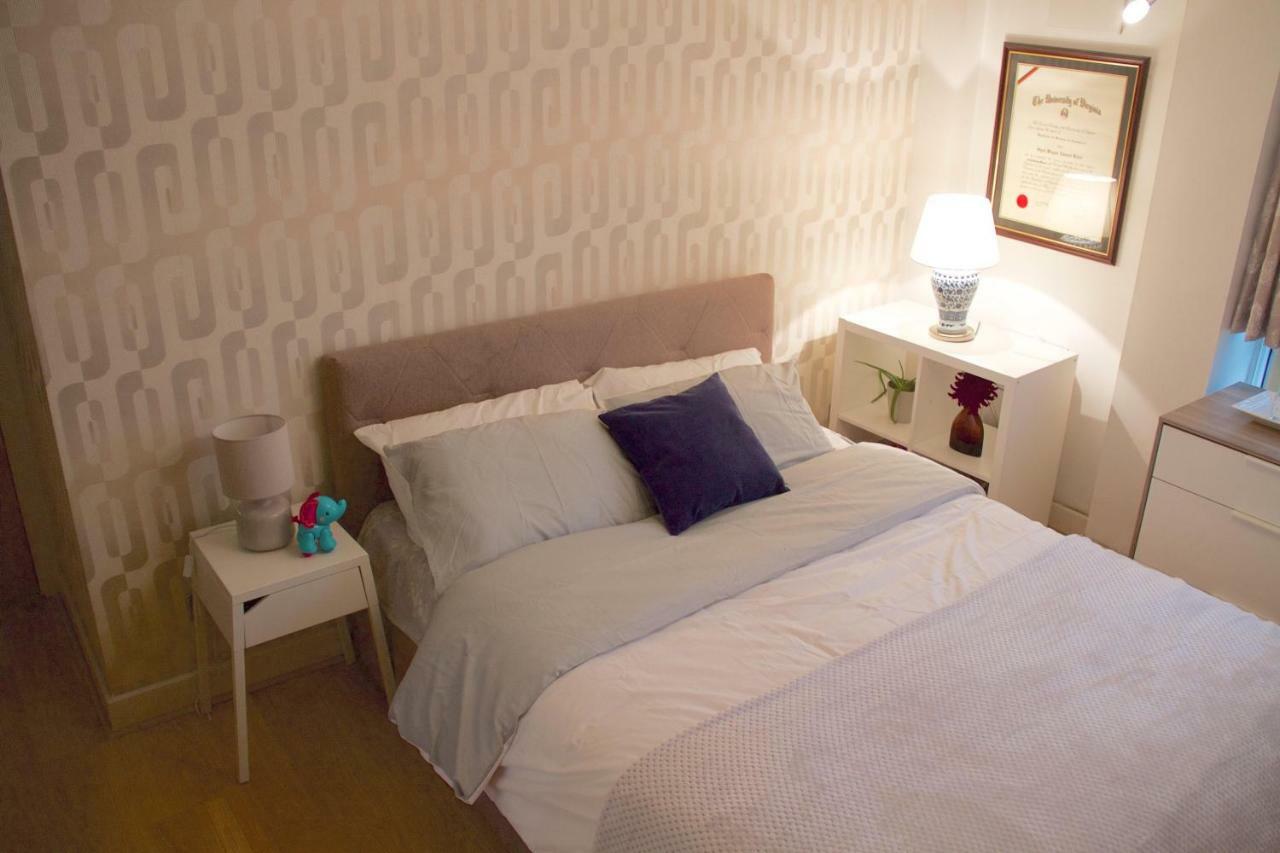 Apartment Thames View London