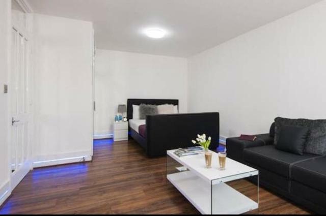 Earls Court Nest Londres