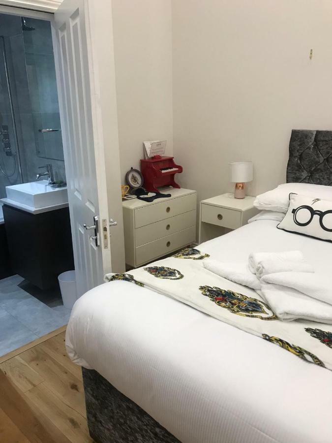 Flat 2, Cromwell Road 3 Bedroom * London