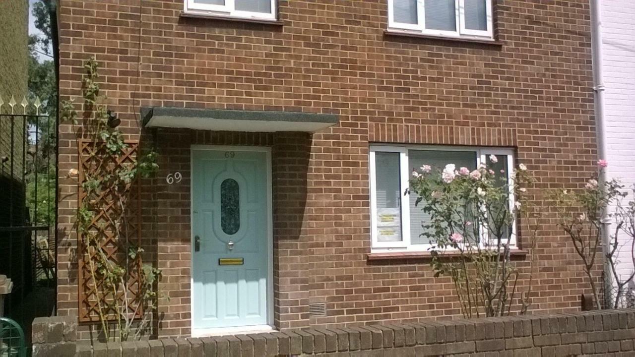 Tdm Bachelot Lettings Ltd Gasthuis Londen
