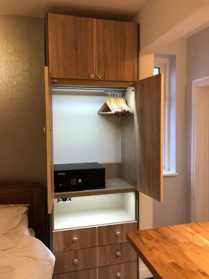 Chic And Comfortable Flat In London, Wimbledon Apartment *