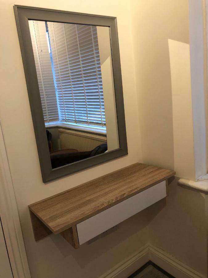 Apartment Chic And Comfortable Flat In London, Wimbledon *