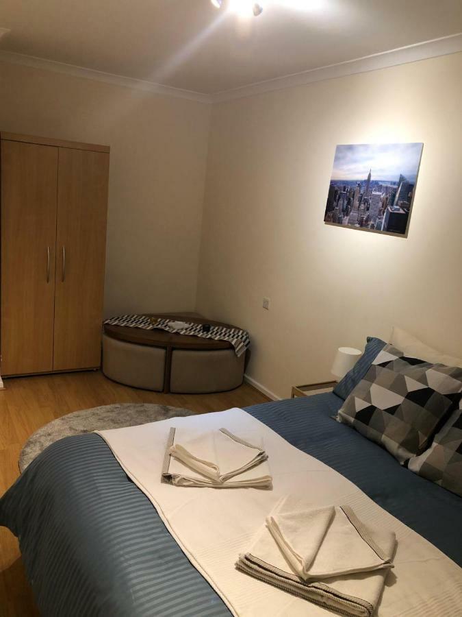 Splendid 2 Bedroom In Shepherd's Bush Appartement