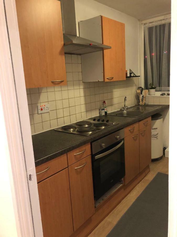 Appartement Splendid 2 Bedroom In Shepherd's Bush Londen