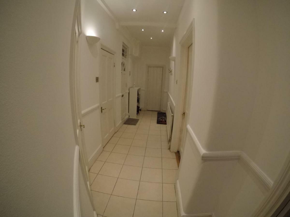 Huge Double Near * Londen