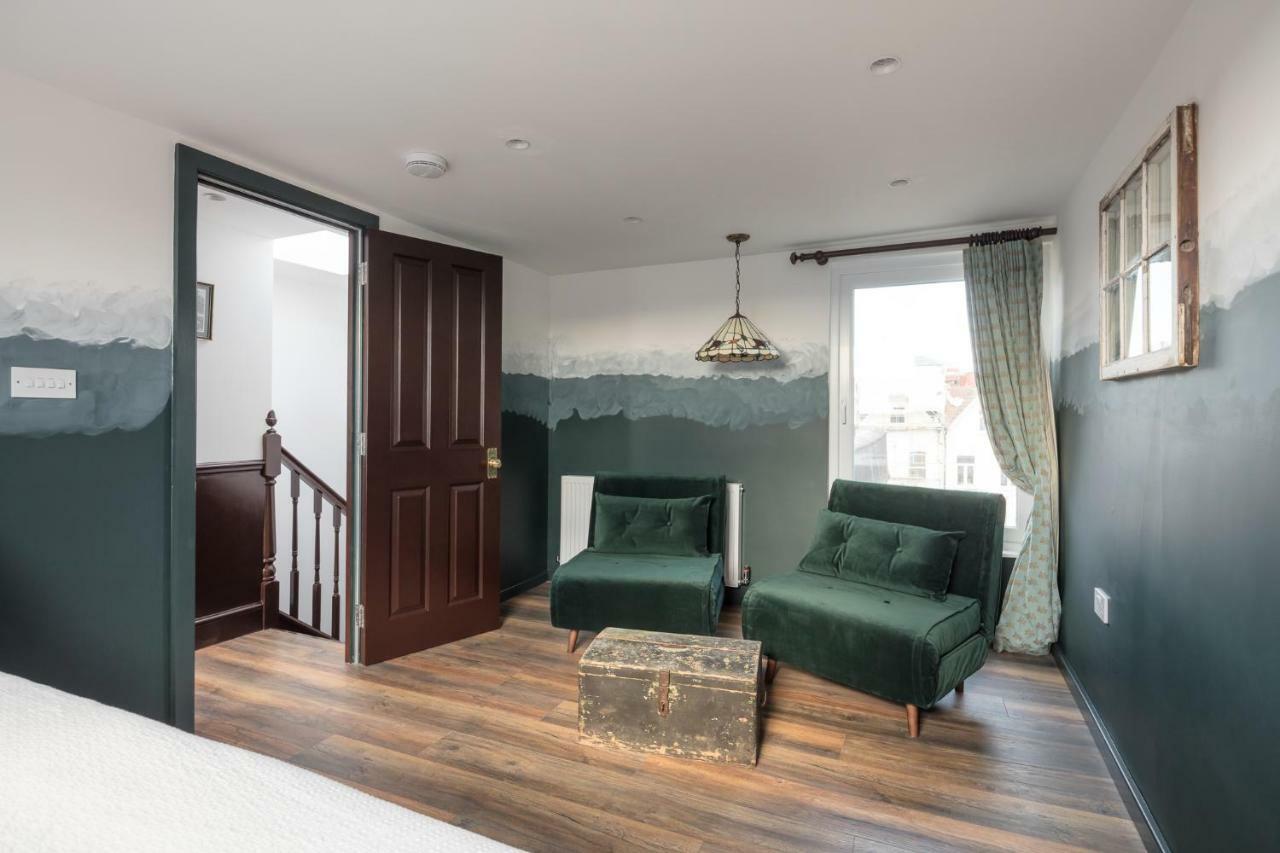 Courcy Road - 7 Bedroom - Sleeps Up To 22 Appartement Londen