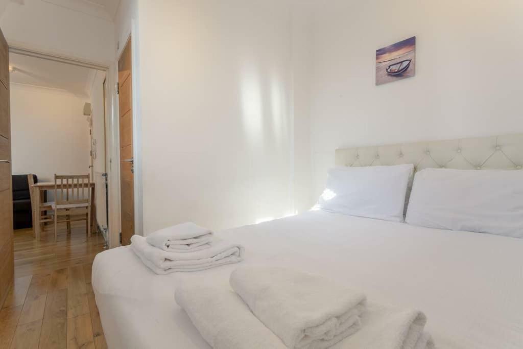 14 Bouverie Place Apartment *