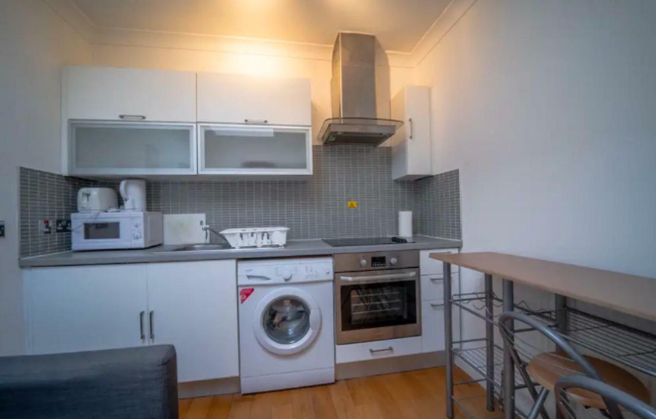 14 Bouverie Place Apartment *