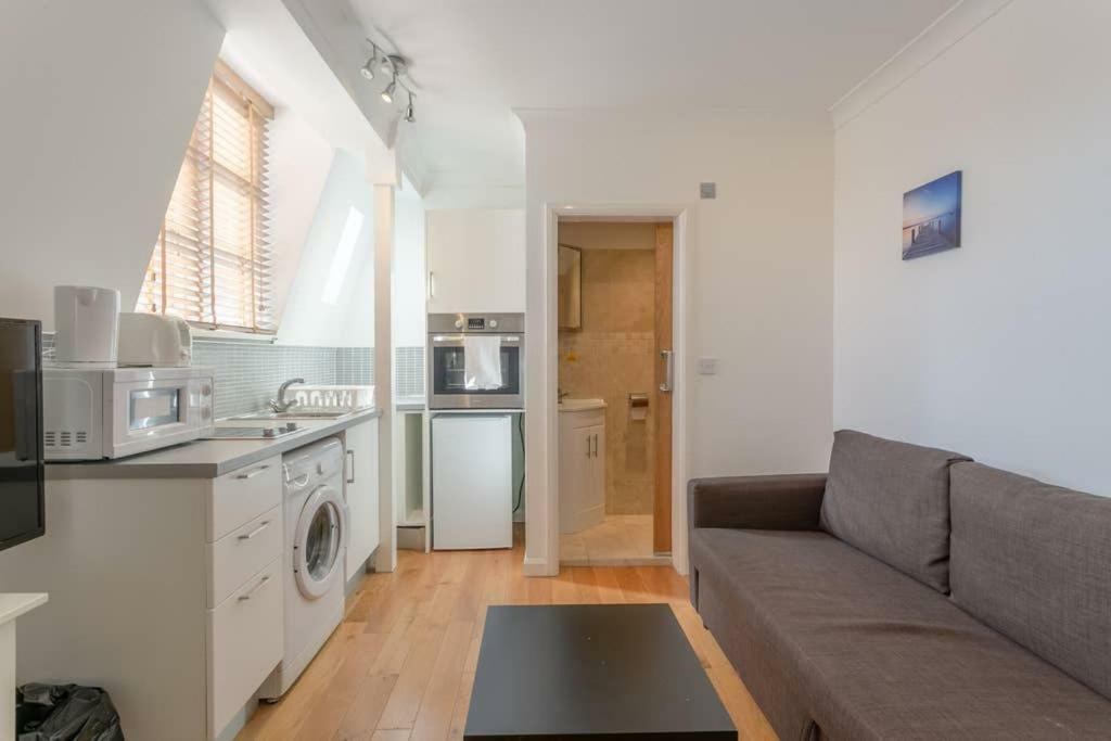 Appartement 14 Bouverie Place *