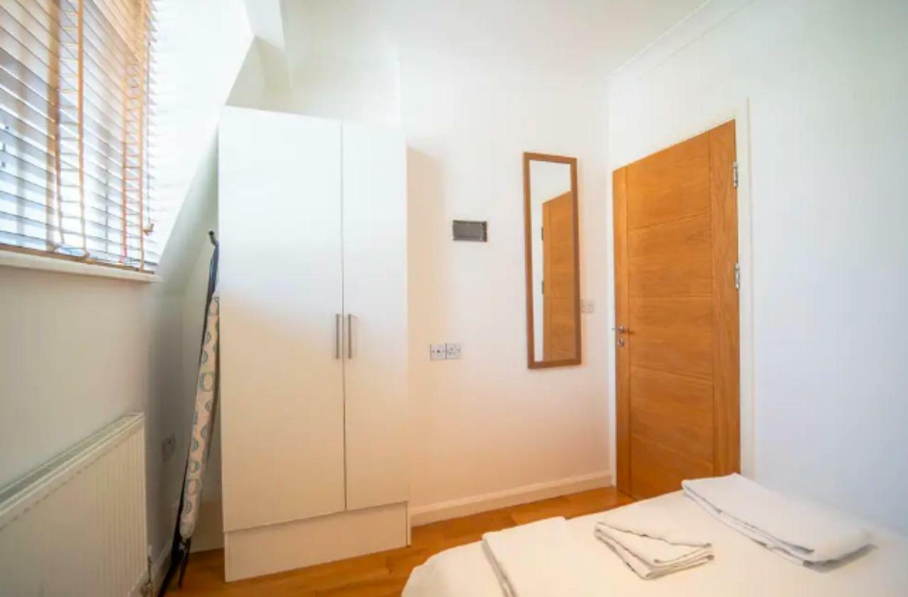 14 Bouverie Place *