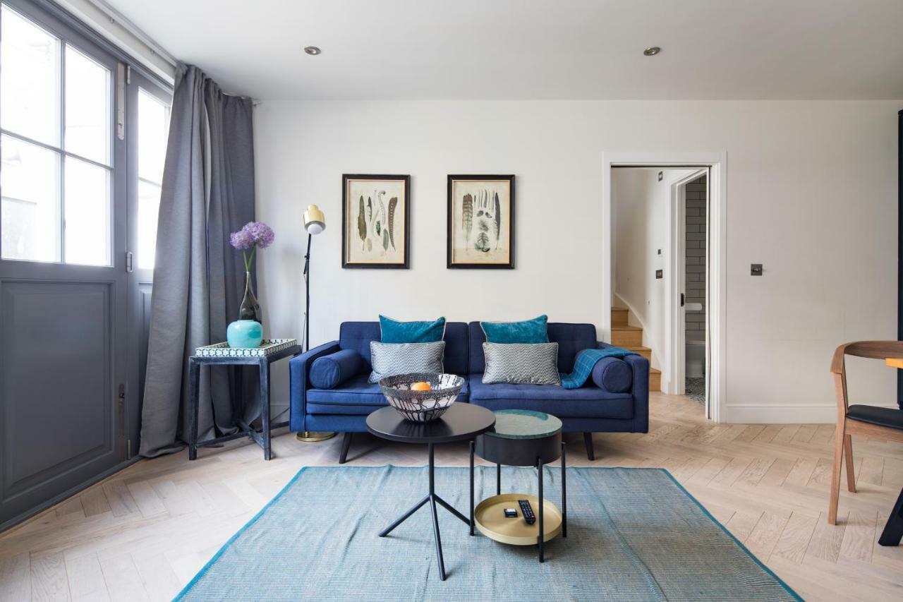 Apartment Rainsford Mews London