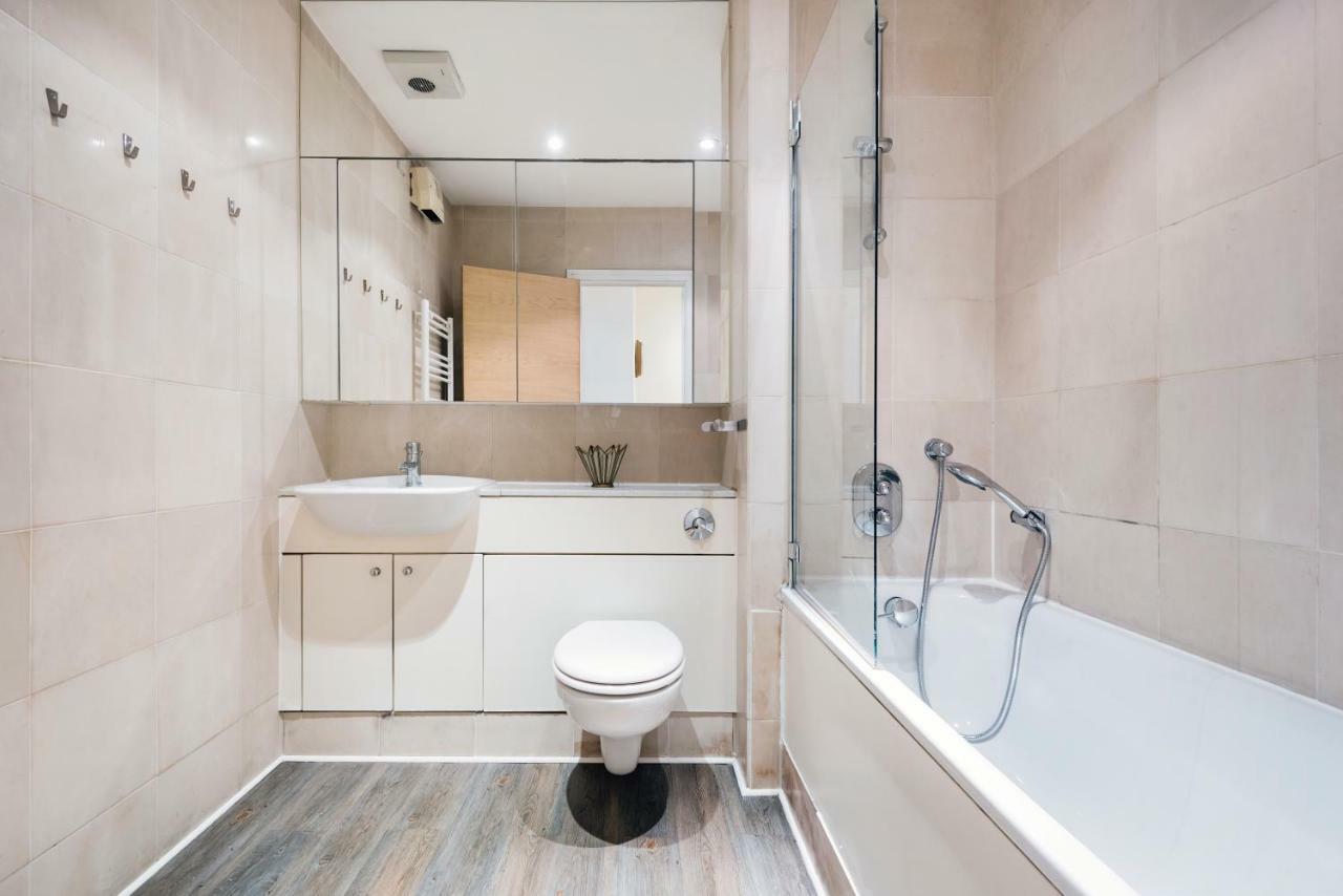 Stylish Hyde Park Apartment *