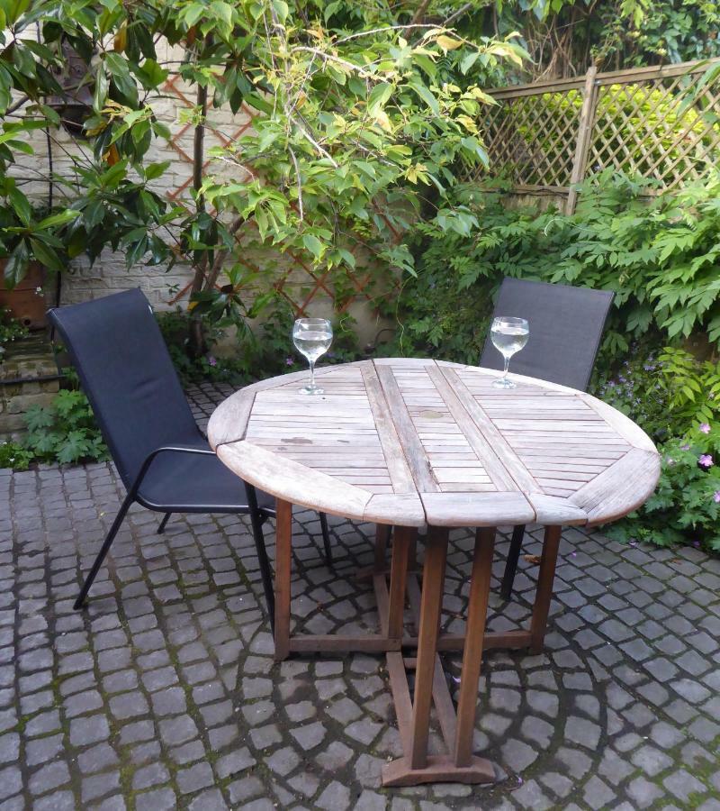 Apartment 13 Wilton Square London