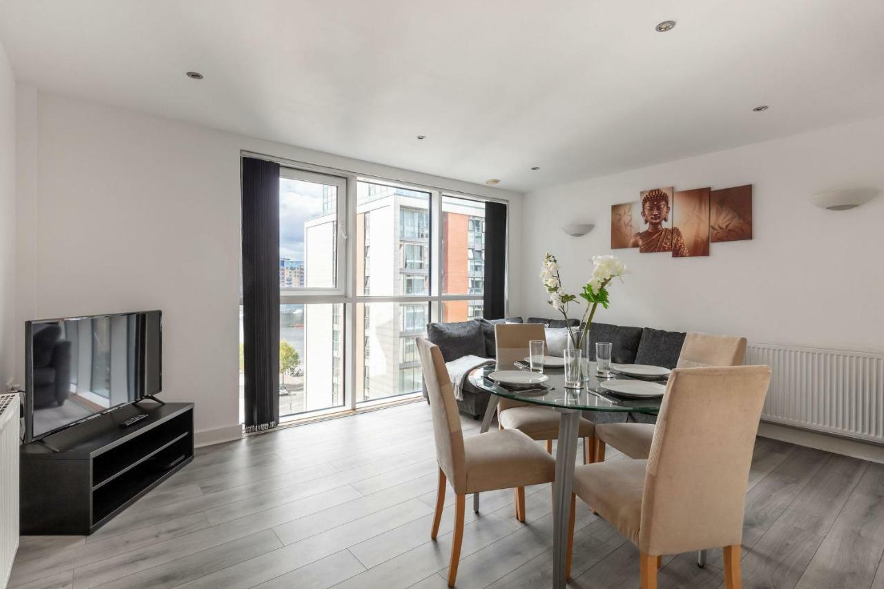 Luxury With River View, Gym And Parking Apartment London