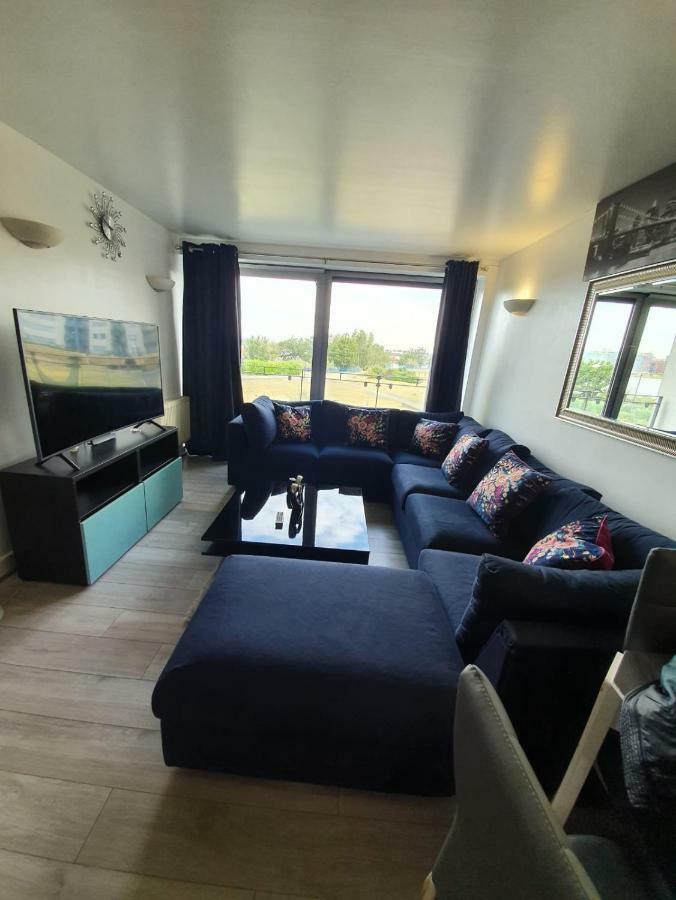 Affluent Waterside Tideslea Path Appartement *