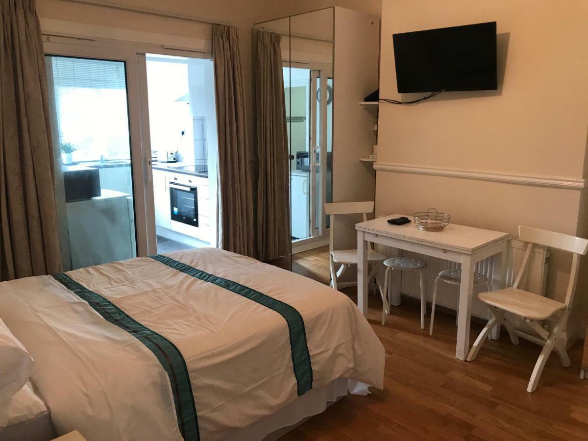 Gladstone 3* London