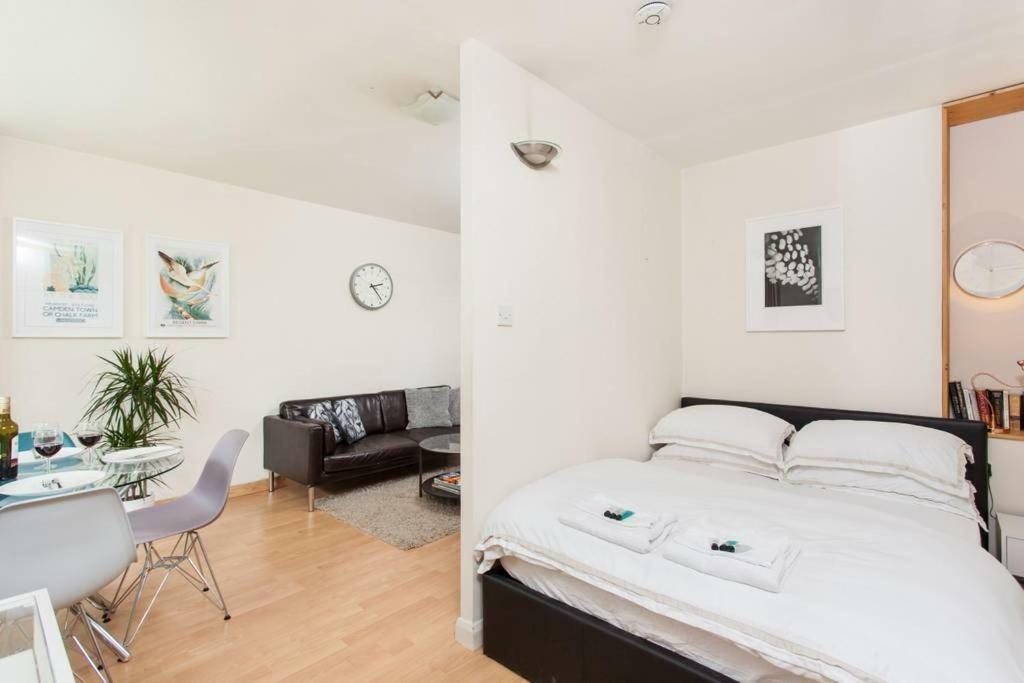 - Great Portland St, Regents Pk, Euston Londres