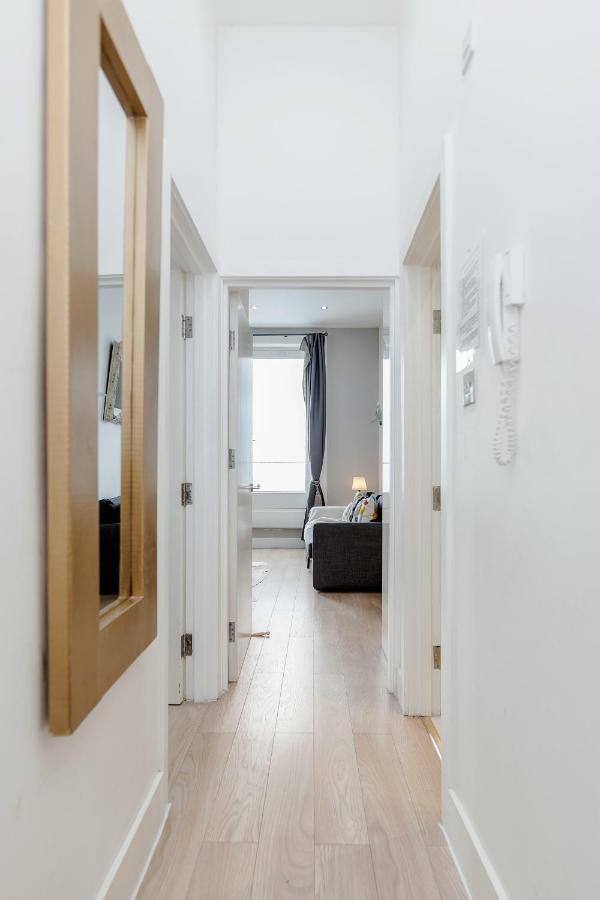 Wandsworth Terrace Apartment *