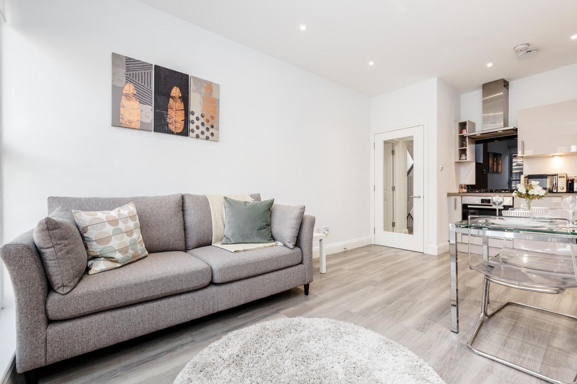 Bright & Modern 2-bed Notting Hill * Londen