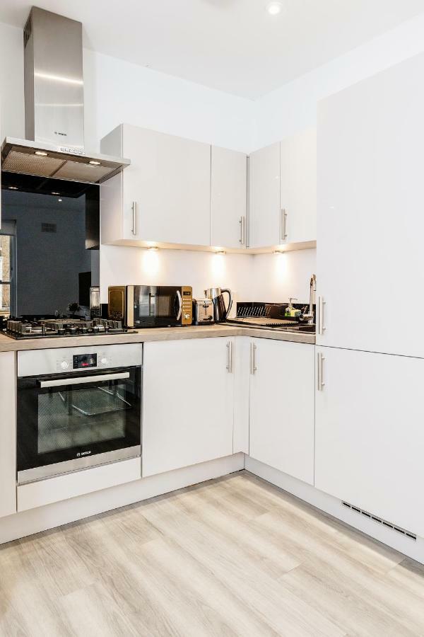 Bright & Modern 2-bed Notting Hill Londen