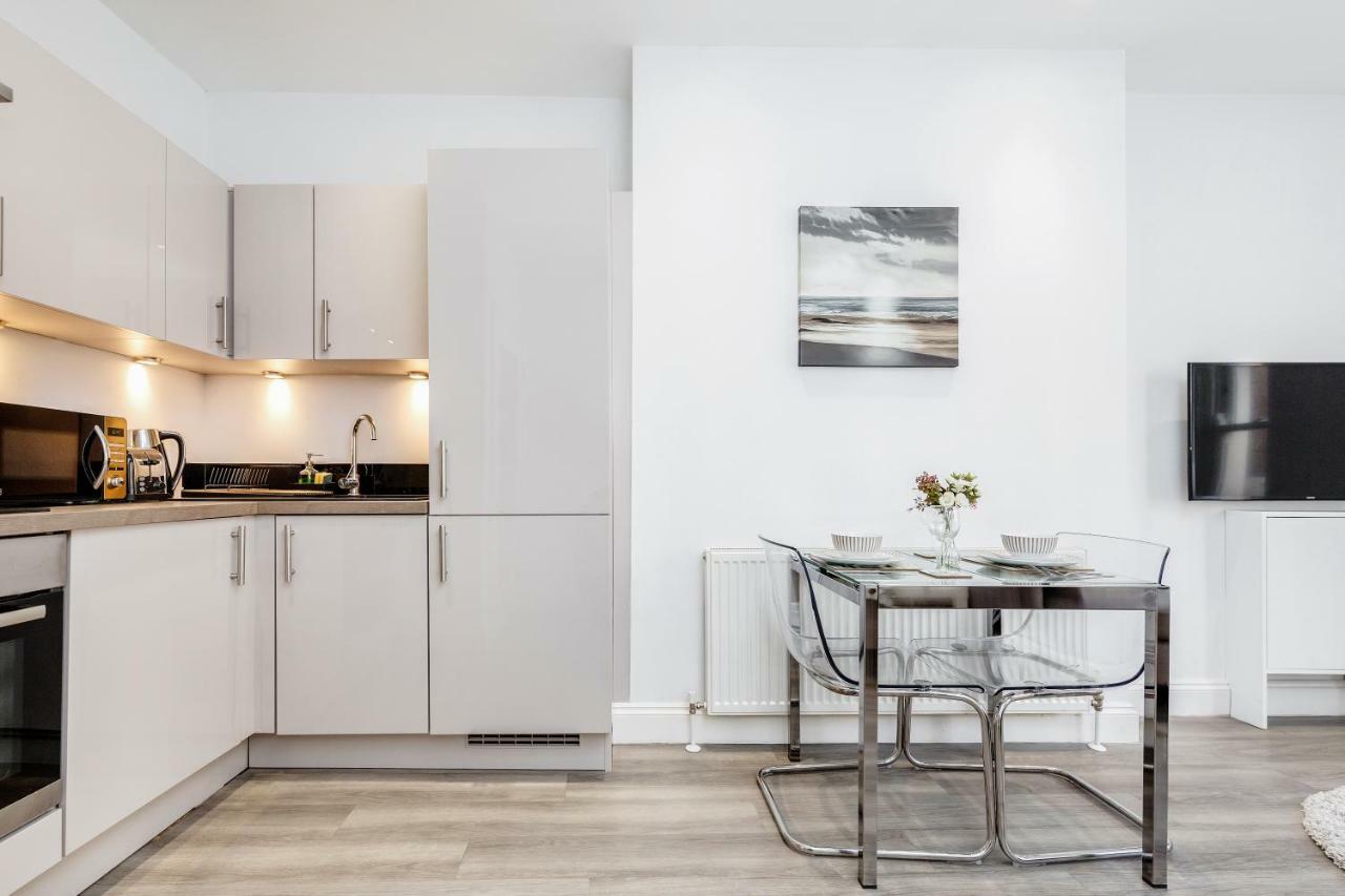 Bright & Modern 2-bed Notting Hill Londen