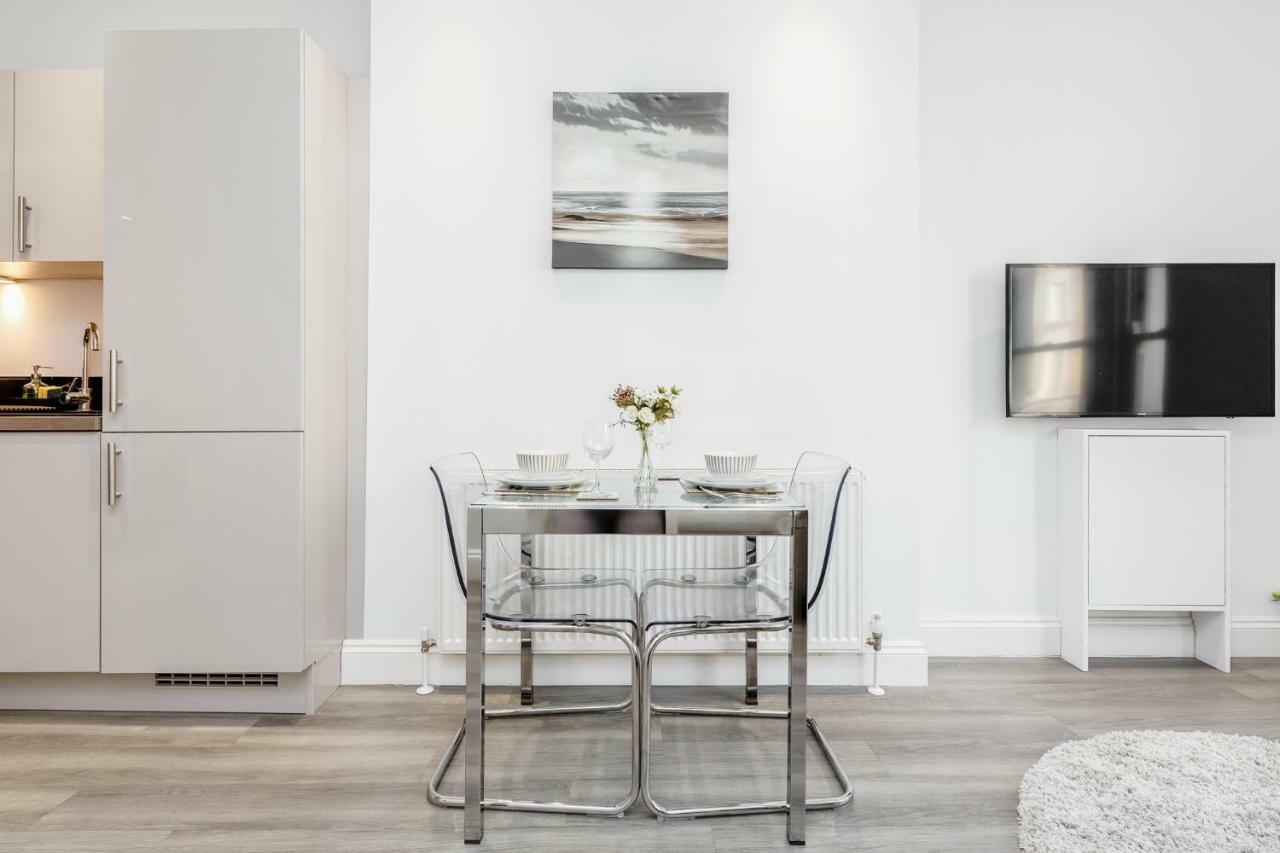 Bright & Modern 2-bed Notting Hill *
