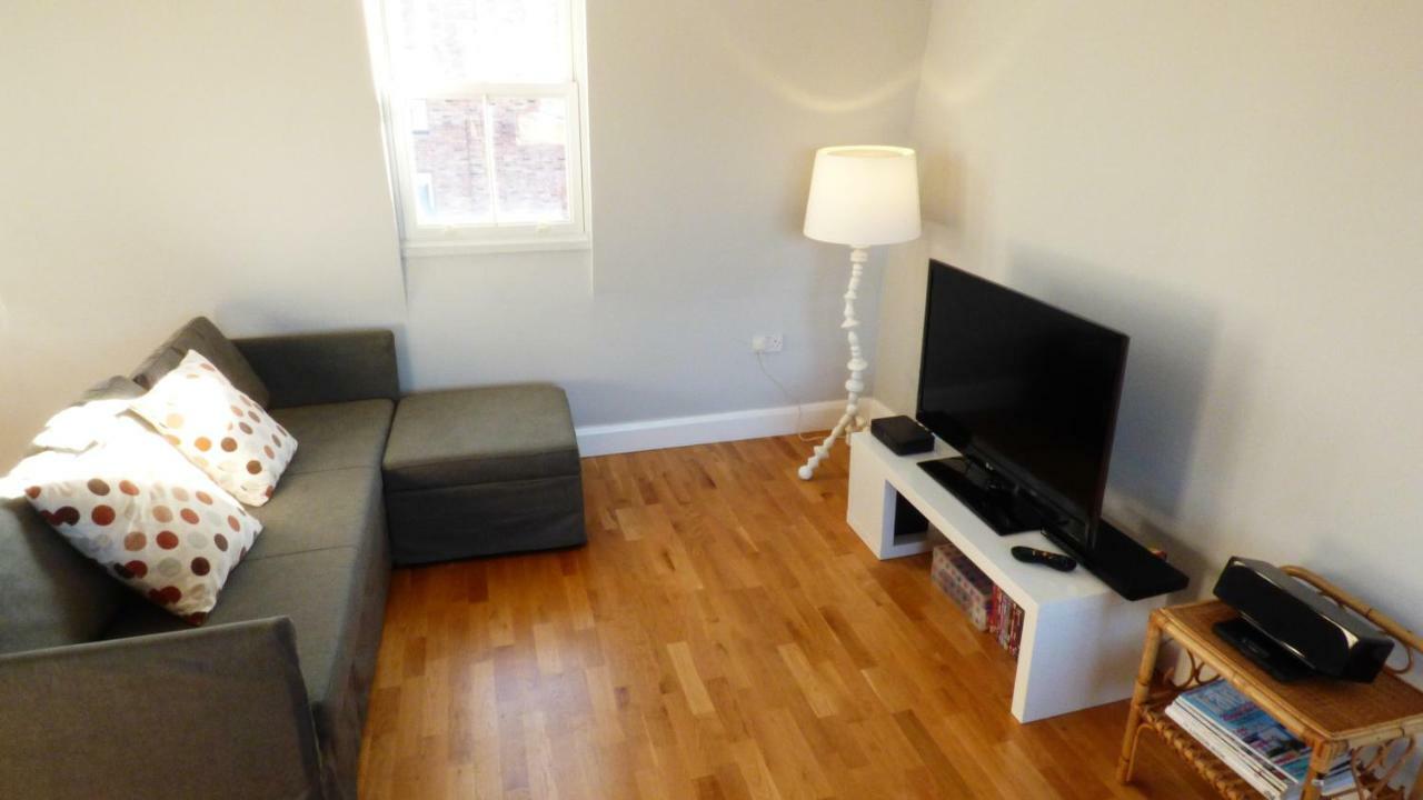 Trendy 2 Bedroom In Vibrant Shoreditch, Zone 1 Free Wifi - Sleeps 4+2 London