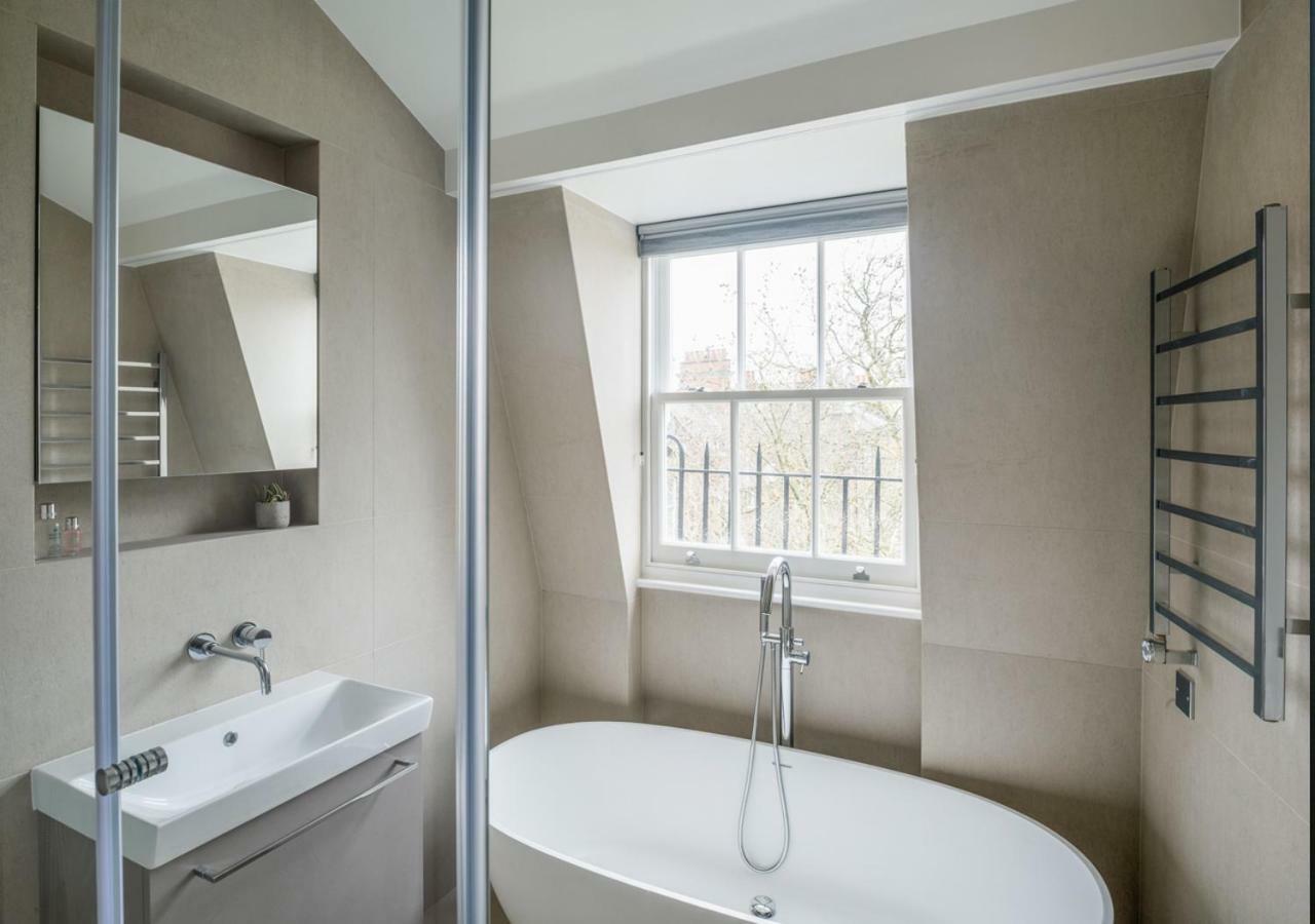 Mirabilis Apartments, Wells Court * Londres