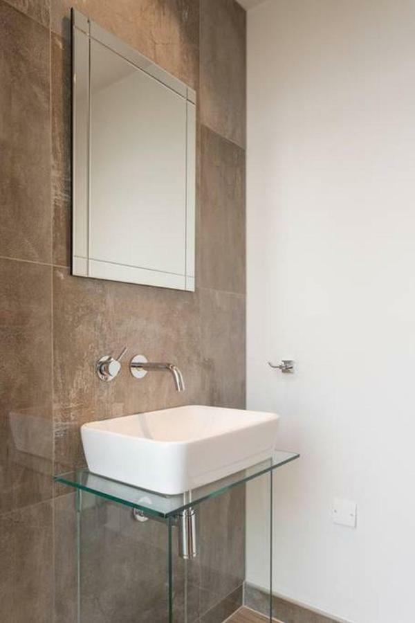 Homestay Luxury En-suite Double Room/ W Roof Terrace & Netflix