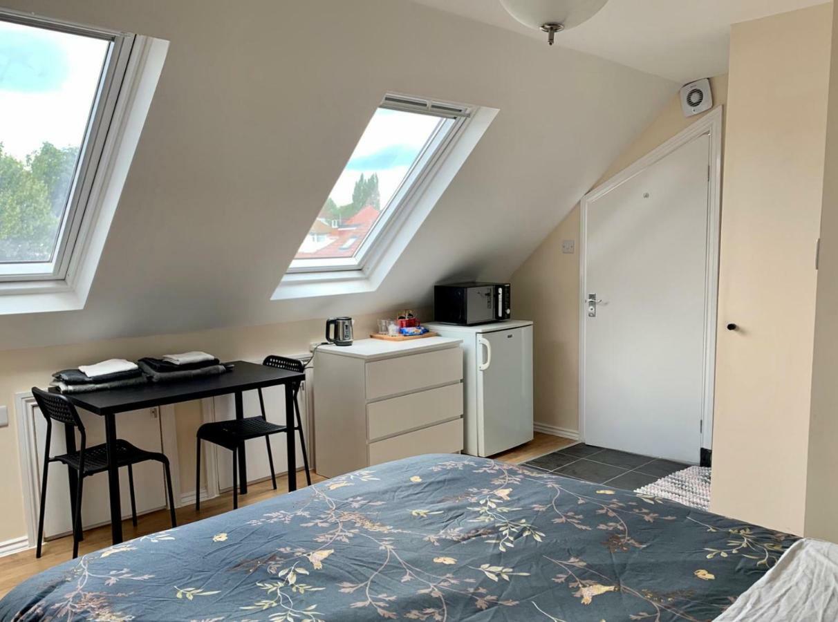 Gladstone Guest house 3*