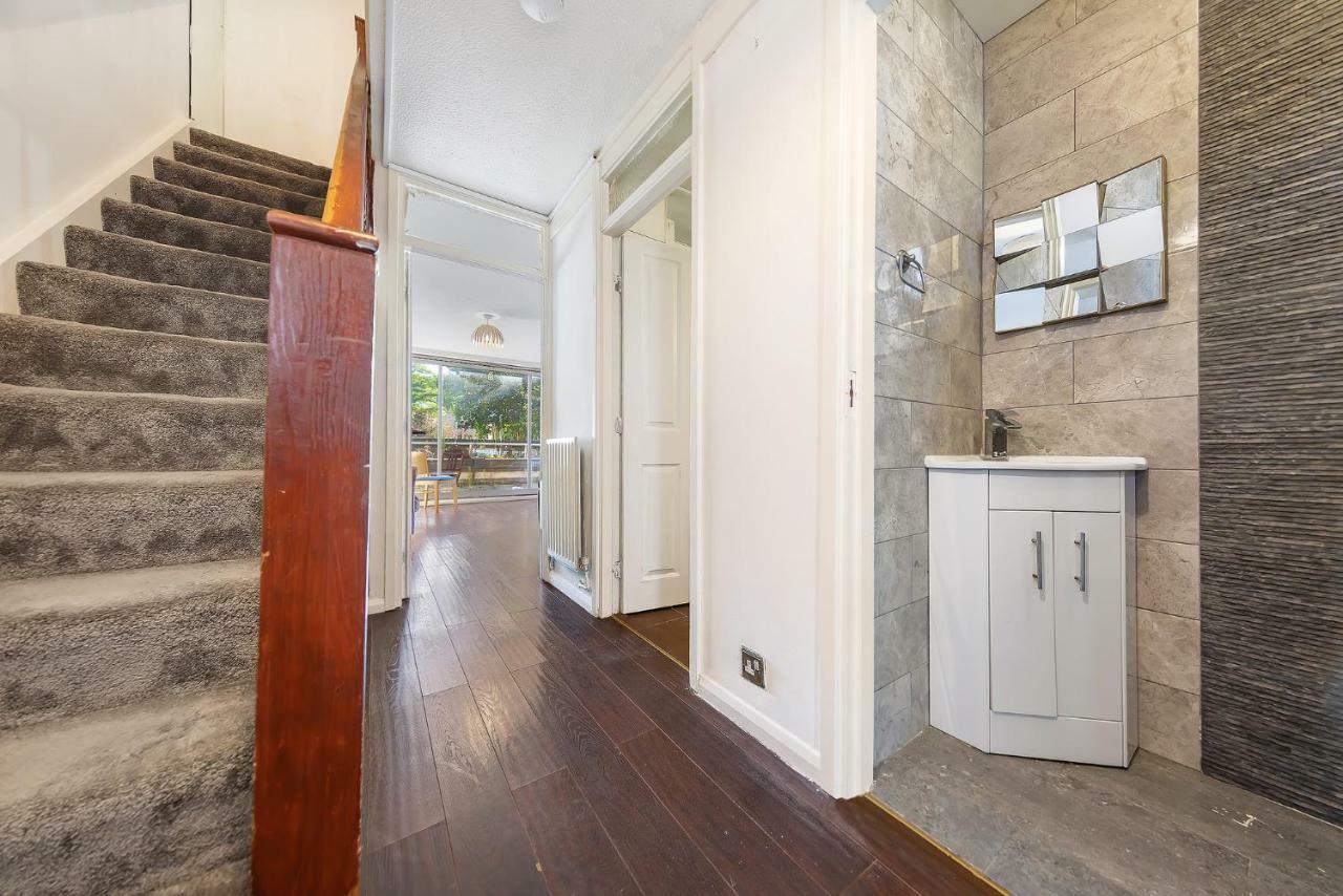 Canton Street Homestay London