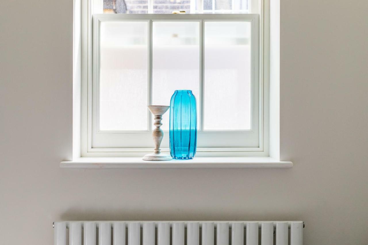 Apartment Rainsford Mews London
