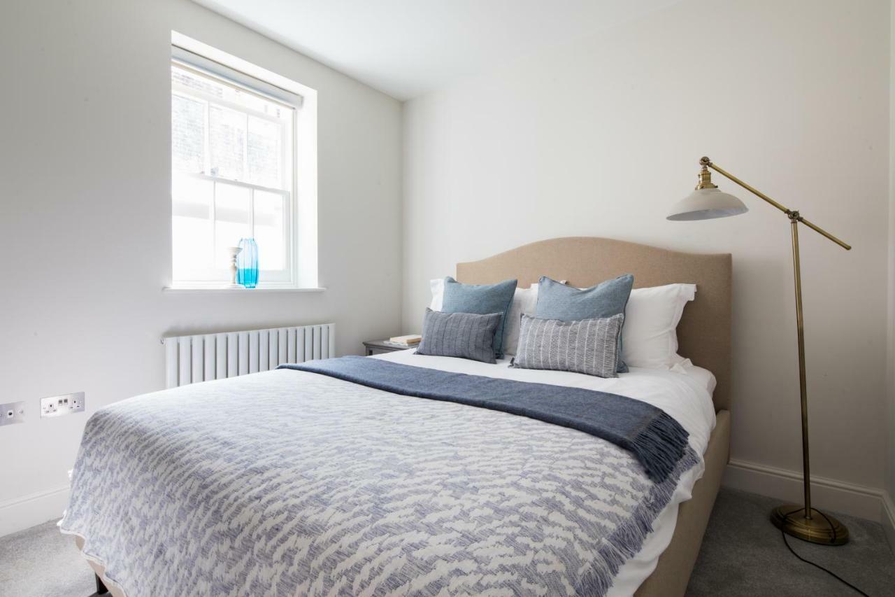 Apartment Rainsford Mews London