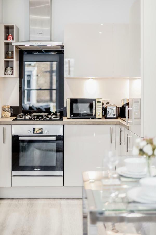 Bright & Modern 2-bed Notting Hill *