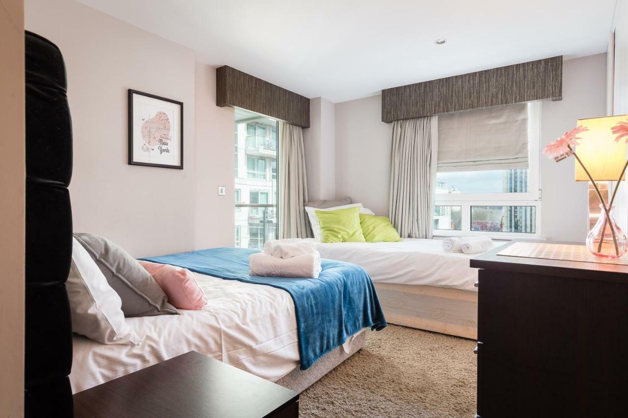 Apartment River View London