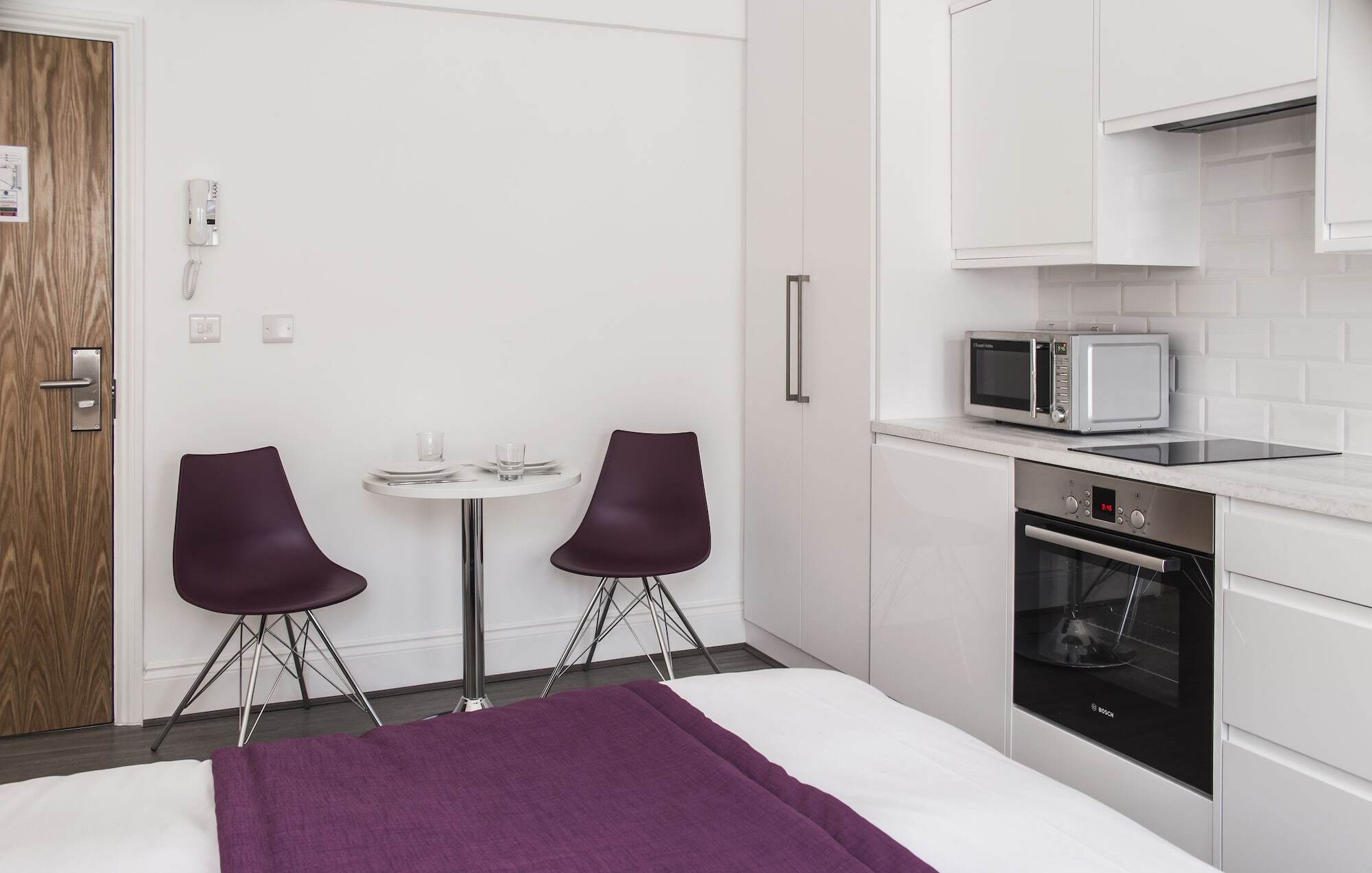 Smart Swiss 3* London