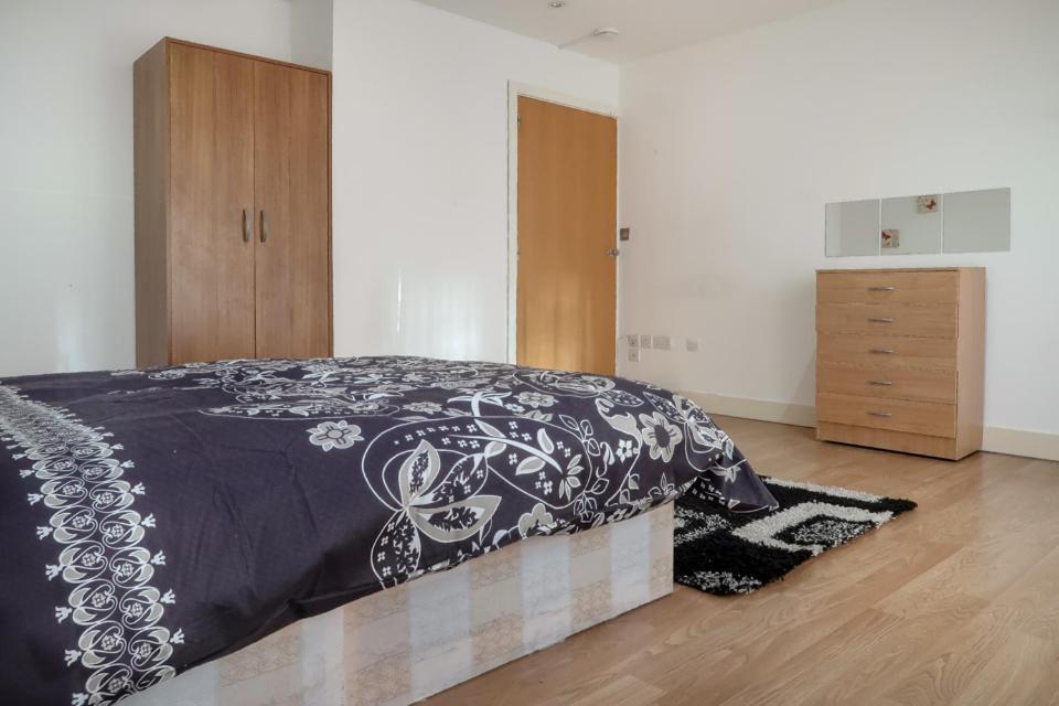 Latitude Court * London