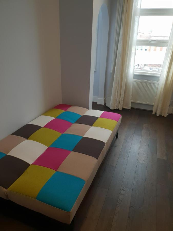 Apartment Entire Luxurious Flat Sleeps 4 Persons *