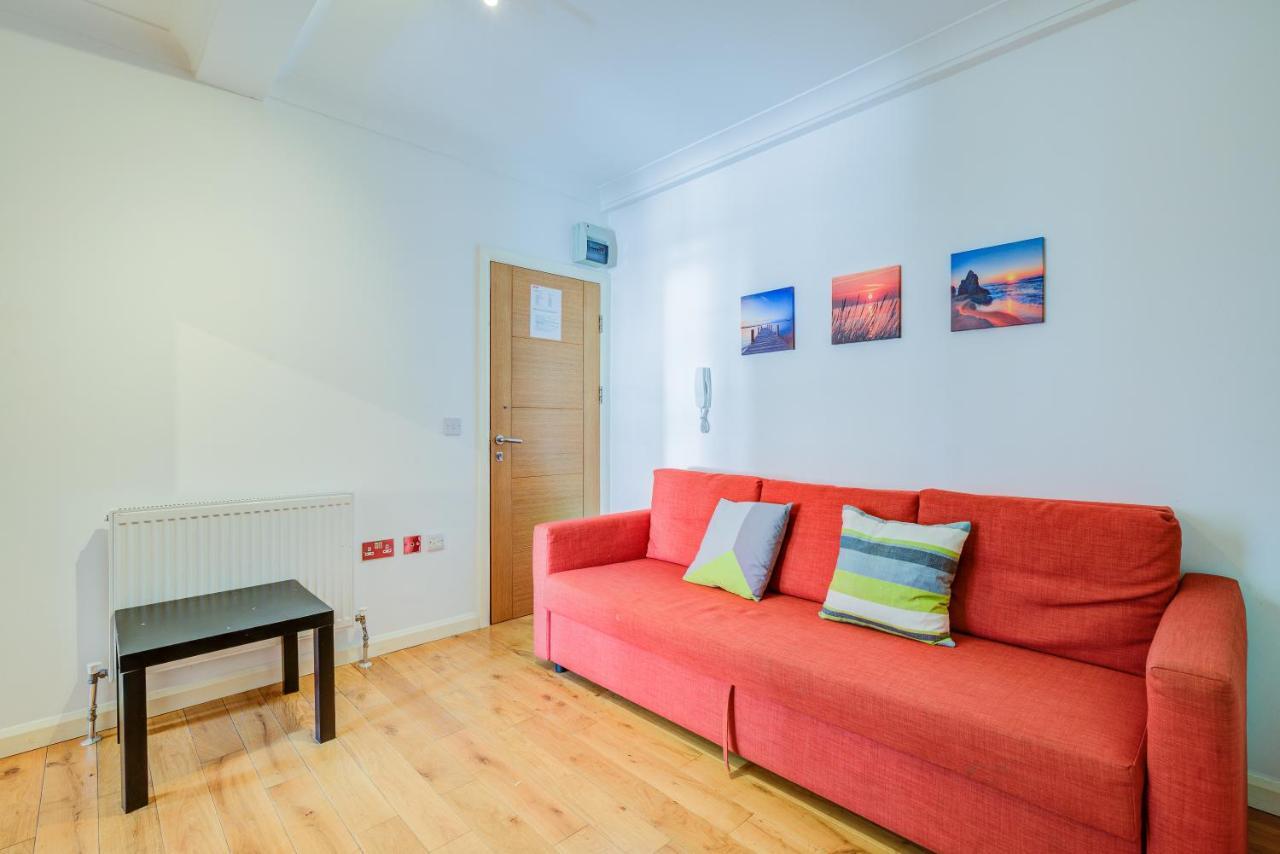 Apartment 14 Bouverie Place *