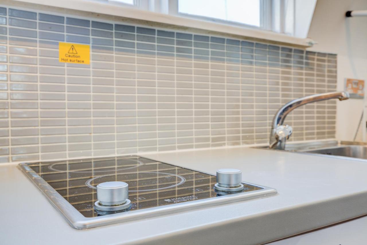 14 Bouverie Place Apartment