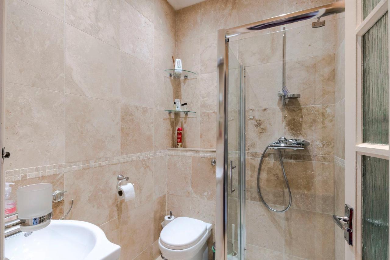 2 Bedroom Modern On Historic Marylebone Lane London